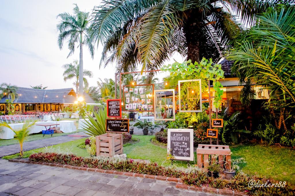 Tasneem Hotel Malioboro ยอกยาการ์ตา ภายนอก รูปภาพ