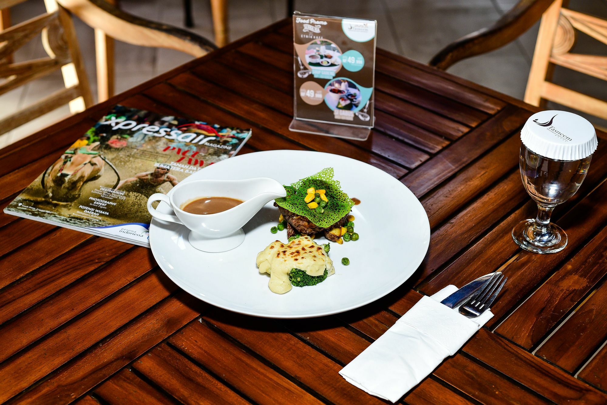 Tasneem Hotel Malioboro ยอกยาการ์ตา ภายนอก รูปภาพ